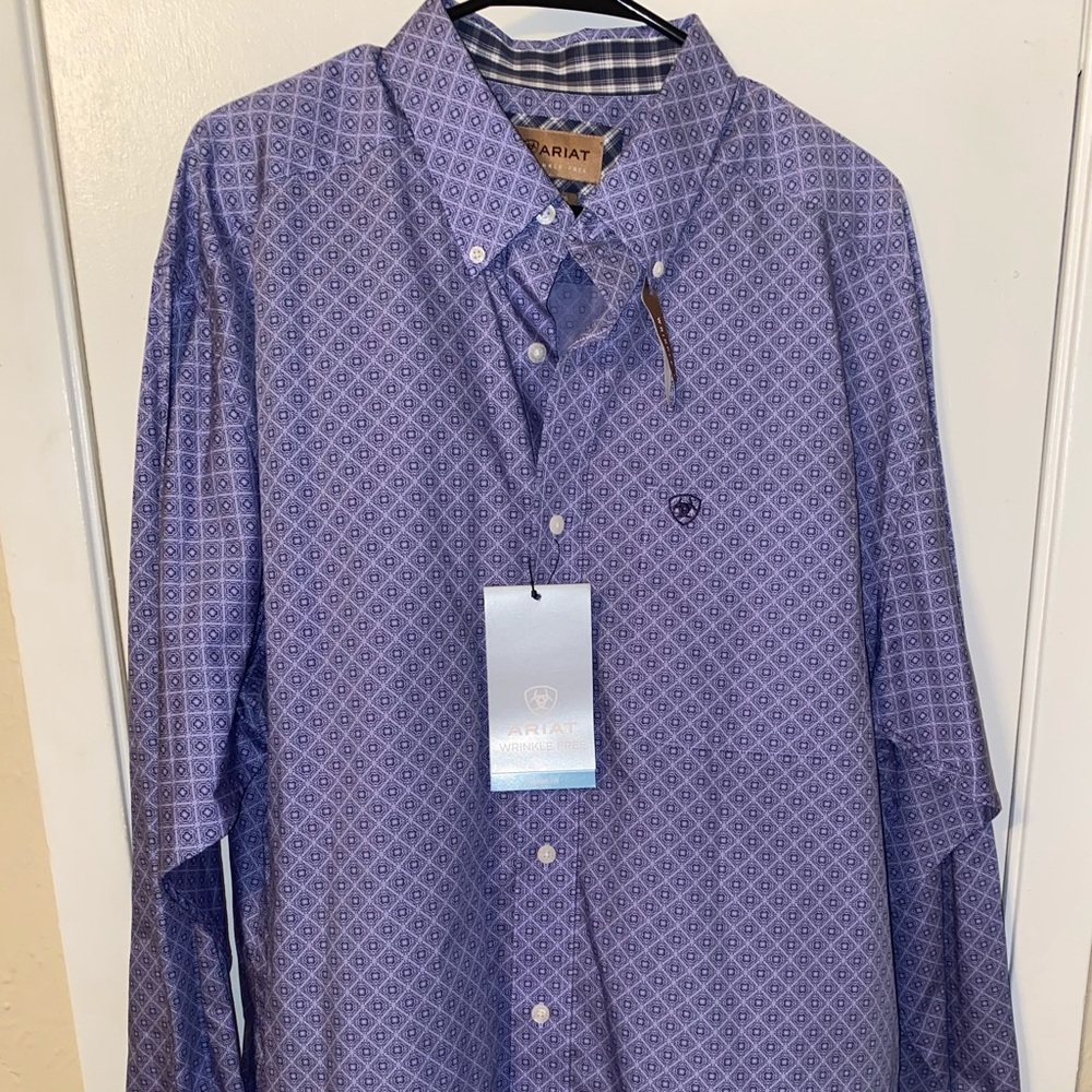 XL Ariat Button Up